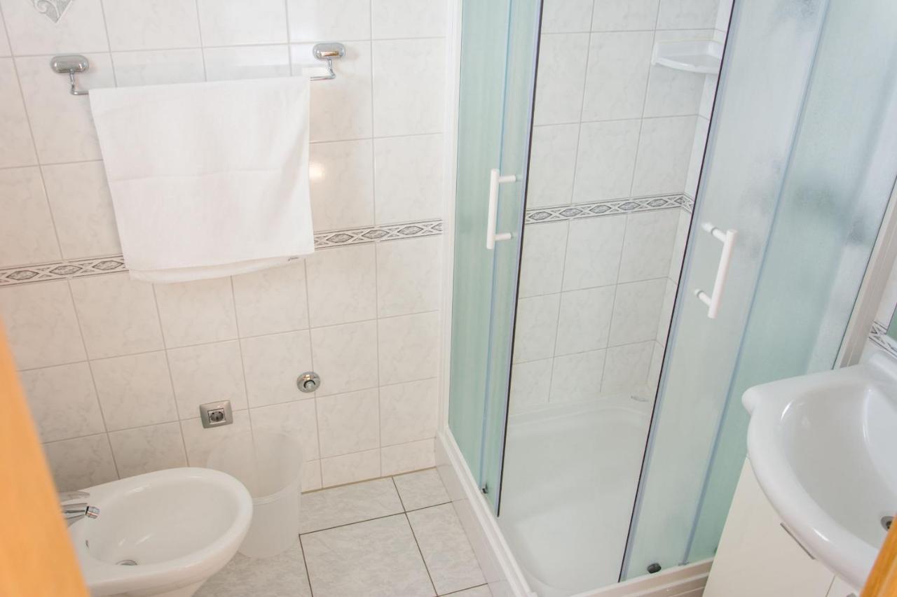 Apartments Citrine On The Beach Biograd Na Moru Luaran gambar